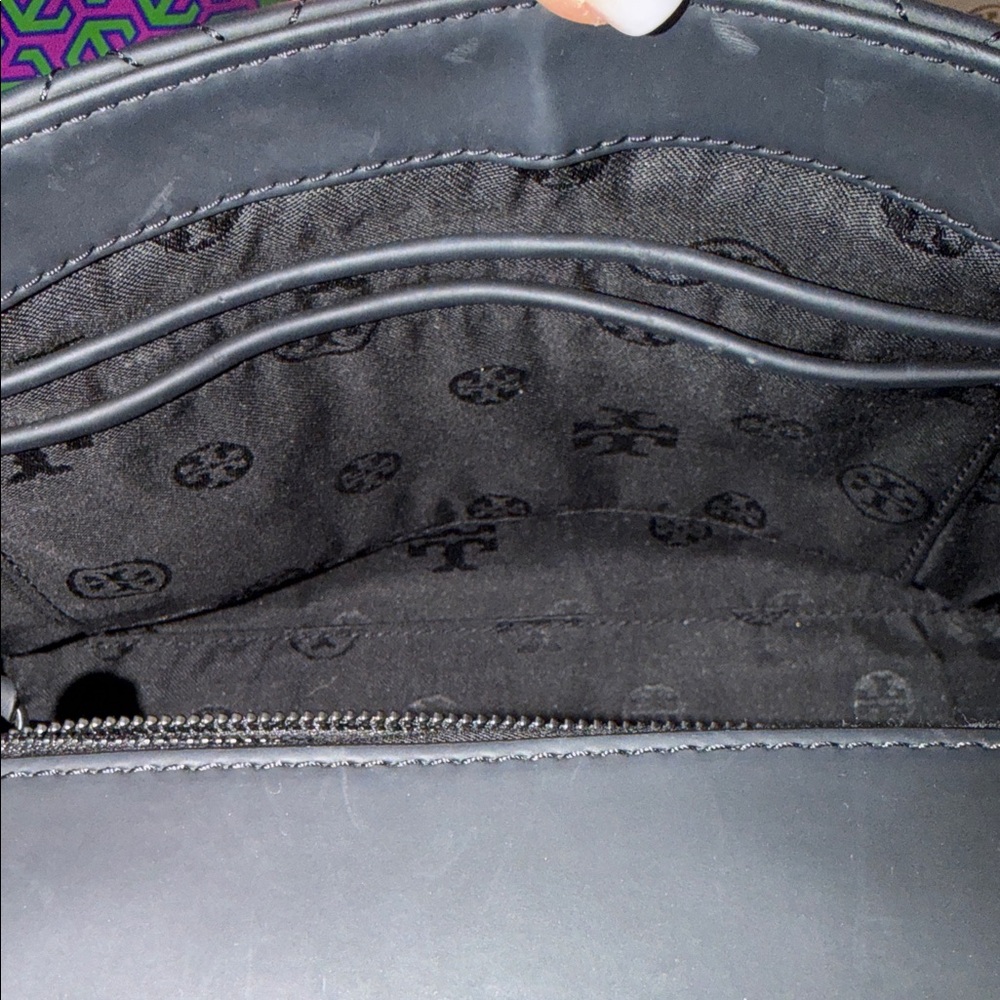 Tory Burch Black Leather Fleming Convertible Chain Crossbody Bag - Picture 8 of 10